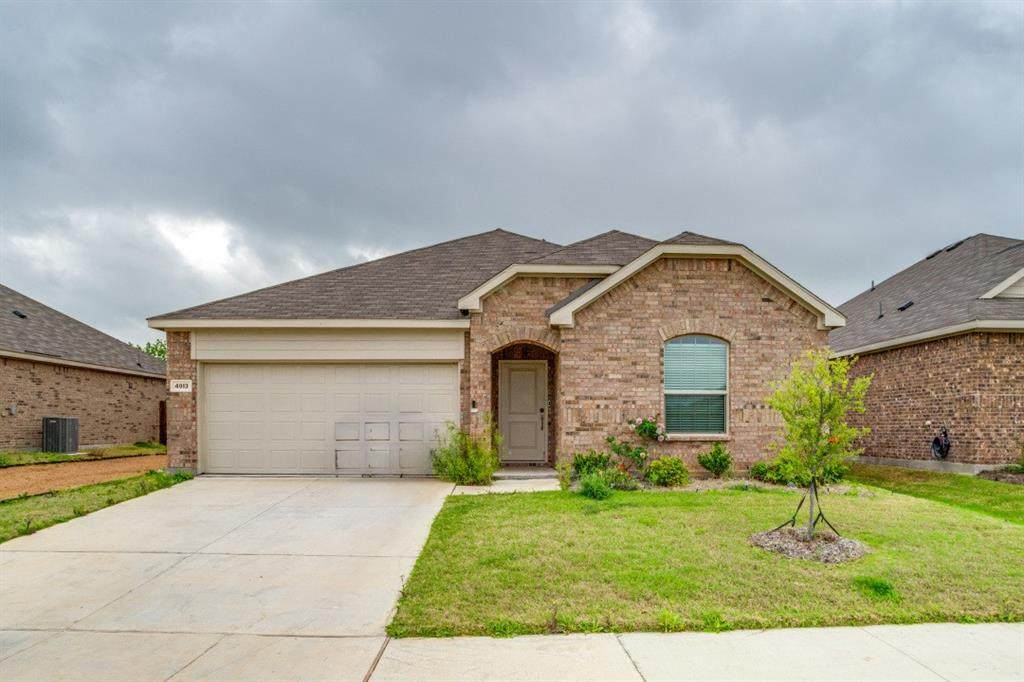 4913 Sagerun Drive - Photo 1