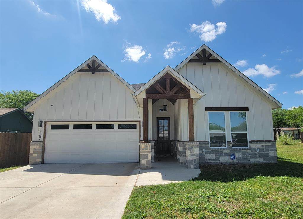 3207 30th Street - Photo 1