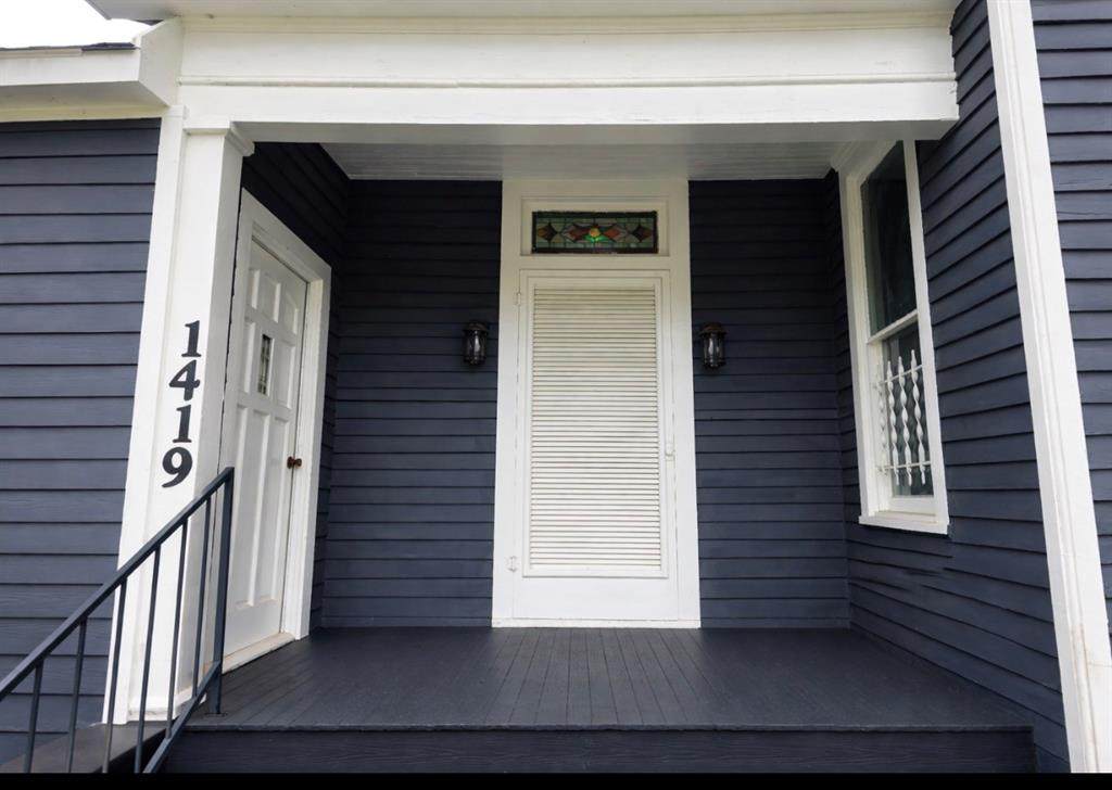 1419 Sycamore - Photo 1
