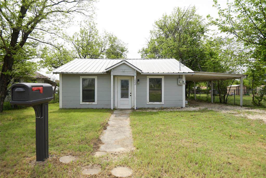1002 Dodge Street - Photo 1