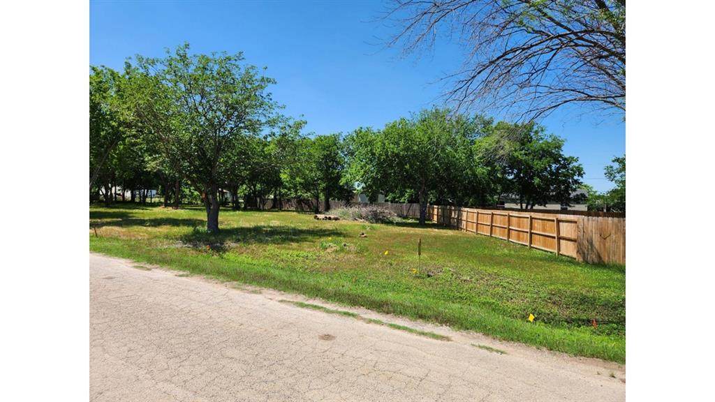 4251 Thousand Oaks Drive - Photo 1