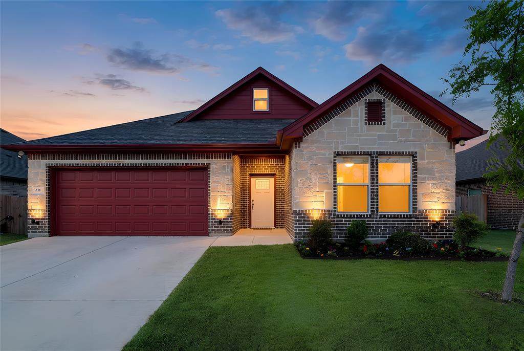405 Titus Drive - Photo 1