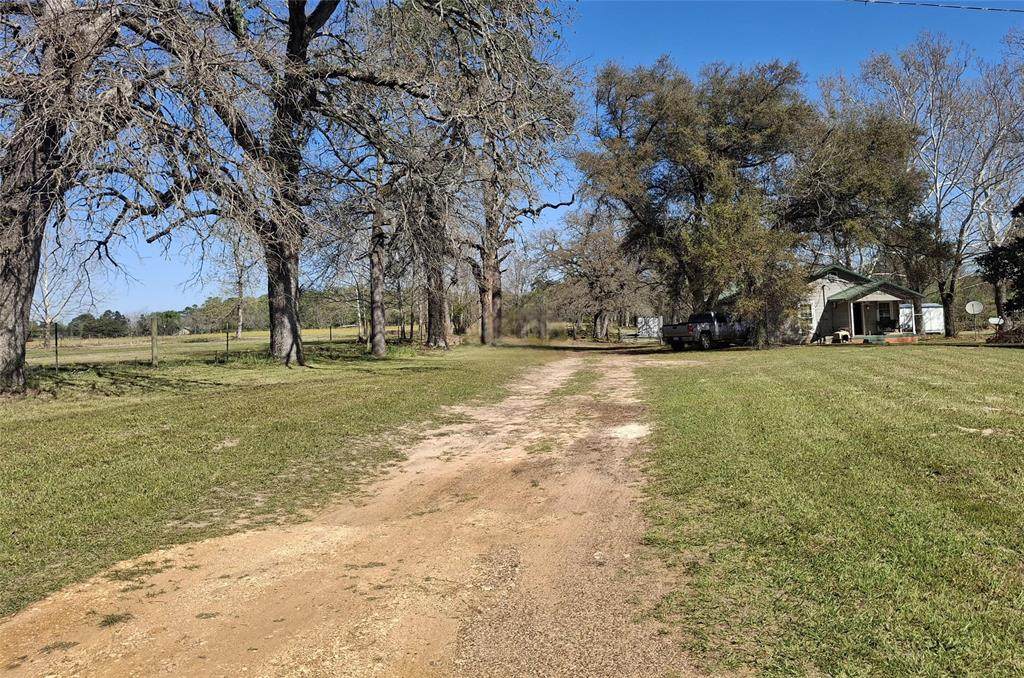 435 Fm 2064 - Photo 1