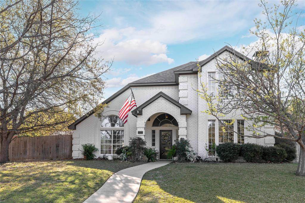 702 Oak Trail - Photo 1