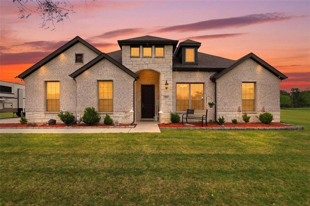 341 Dogwood Circle - Photo 1