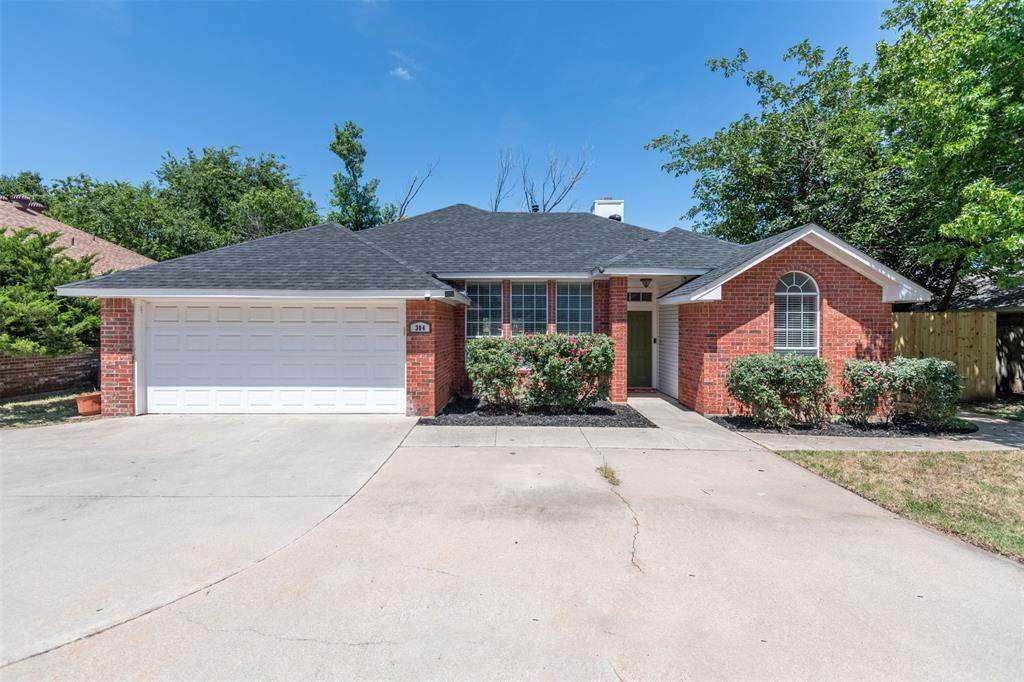 304 Windsor Drive - Photo 1