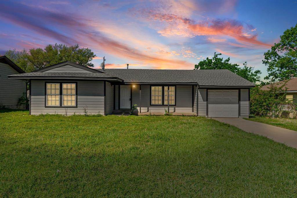 1704 Langford Street - Photo 1