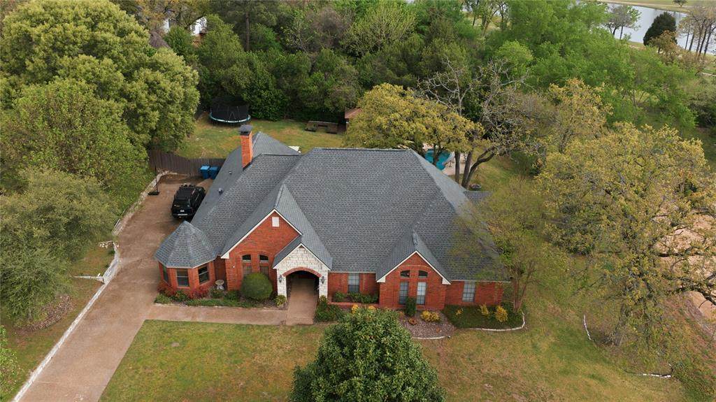 603 Country Club Circle - Photo 1
