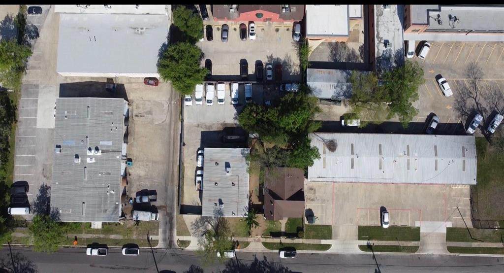 4205 Side Avenue - Photo 1