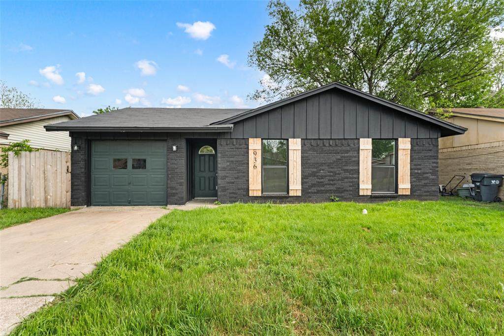 936 Duty Avenue - Photo 1