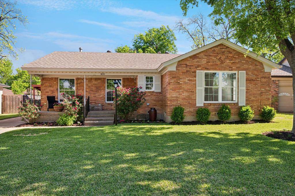 1831 Swan Drive - Photo 1