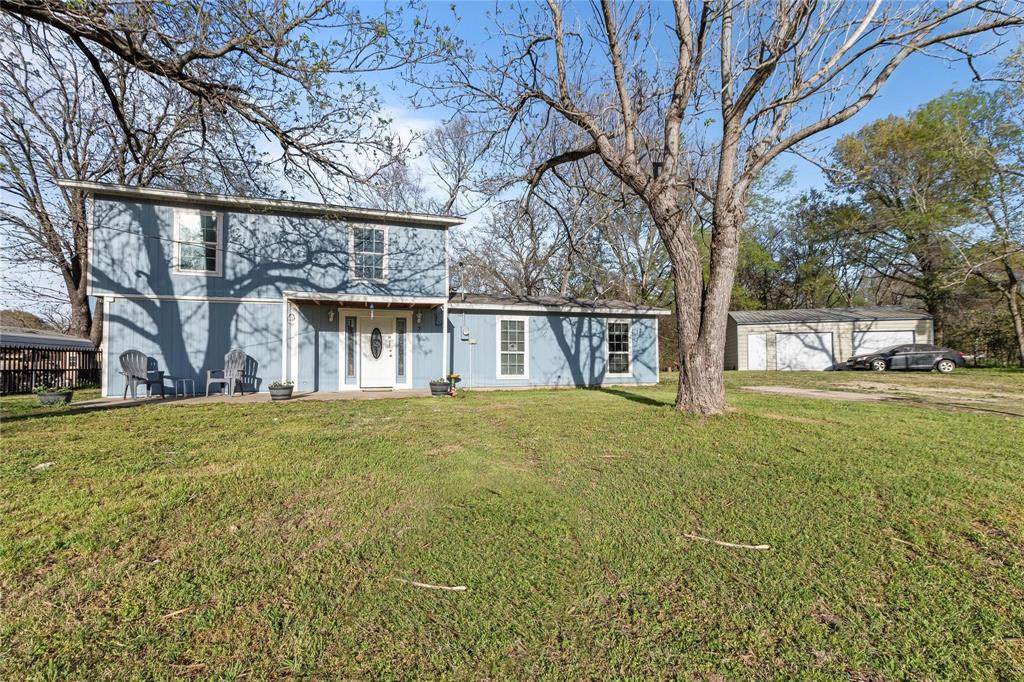 303 Whispering Oaks Trail - Photo 1