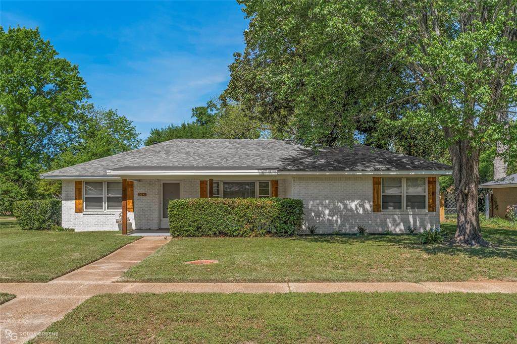 3640 Madison Park Boulevard - Photo 1