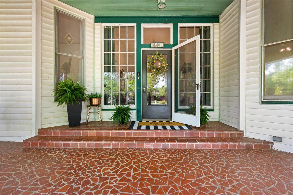 1201 4th Avenue - Photo 1
