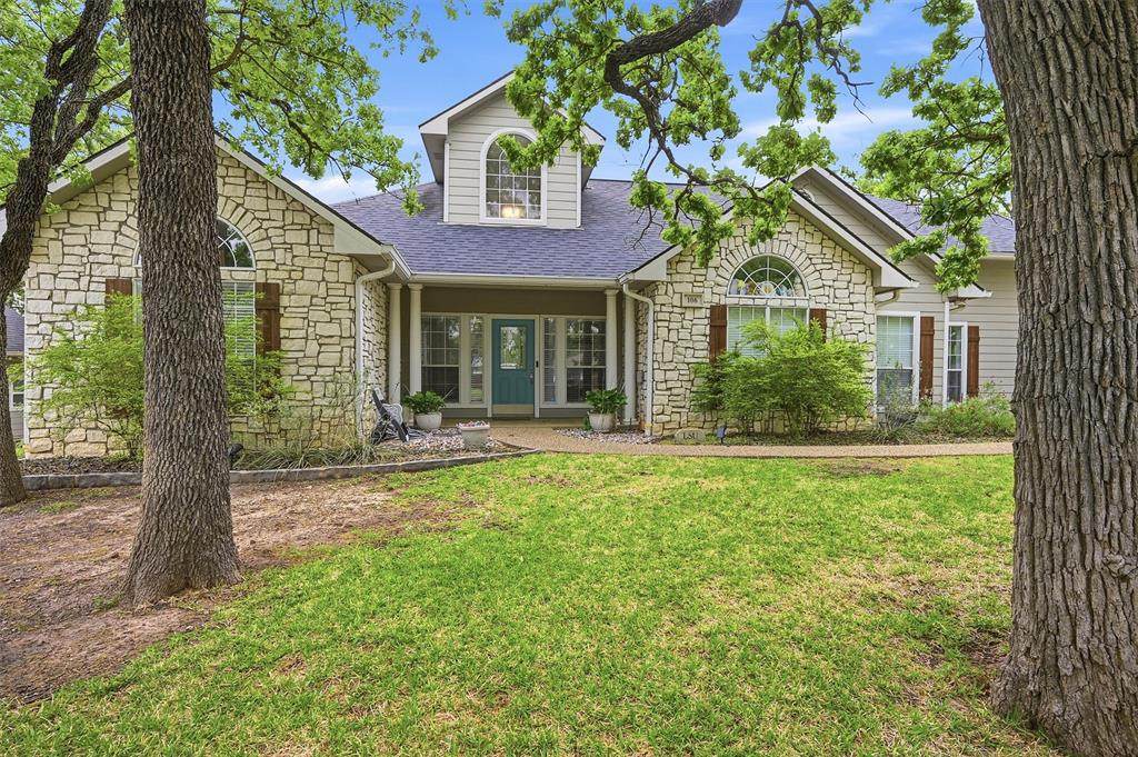 106 Shoshone Drive - Photo 1