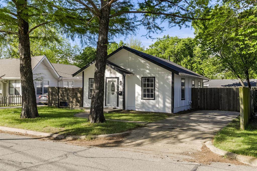 1507 Preston Street - Photo 1