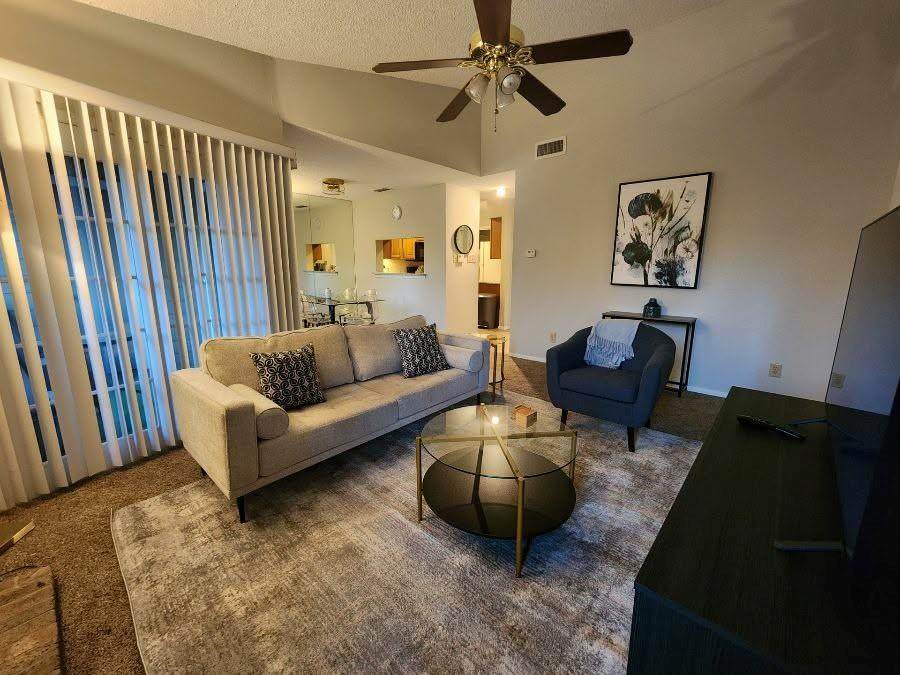 1100 Riverchase Lane - Photo 1