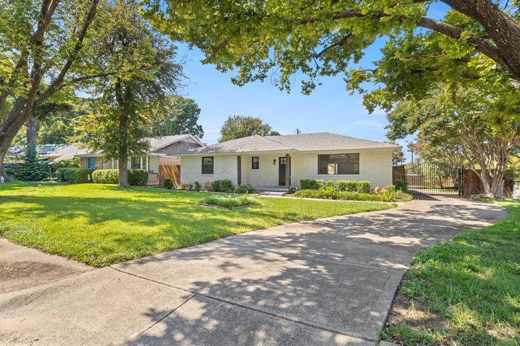 2305 Fenestra Drive - Photo 1