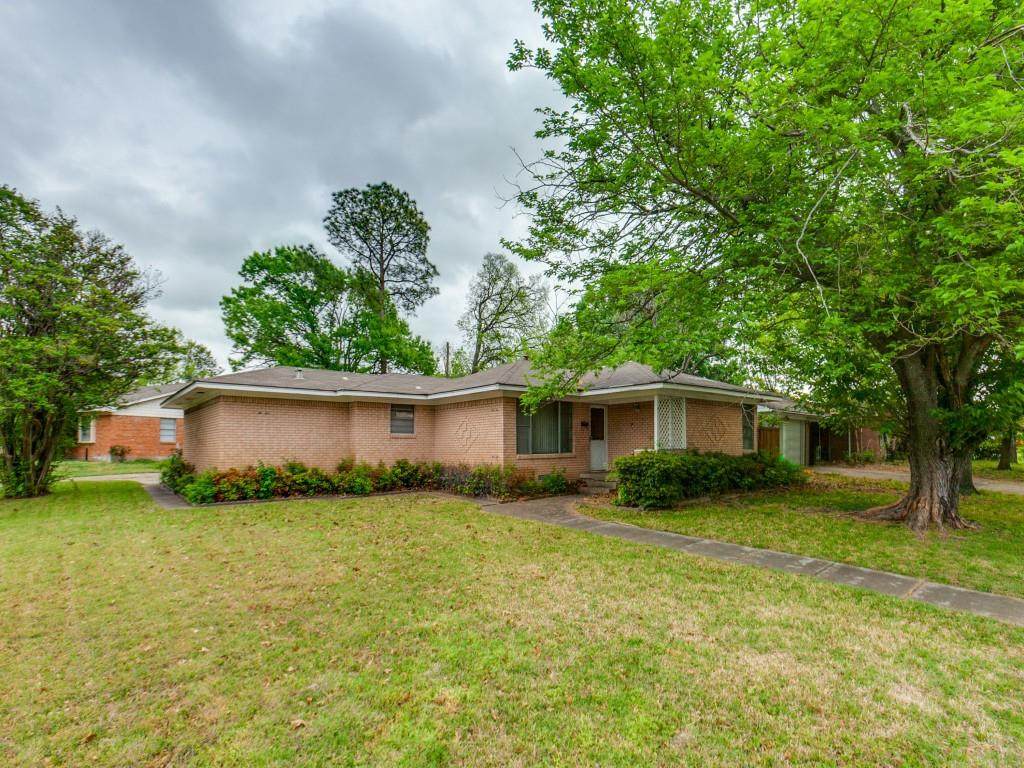 2804 5th Street - Photo 1