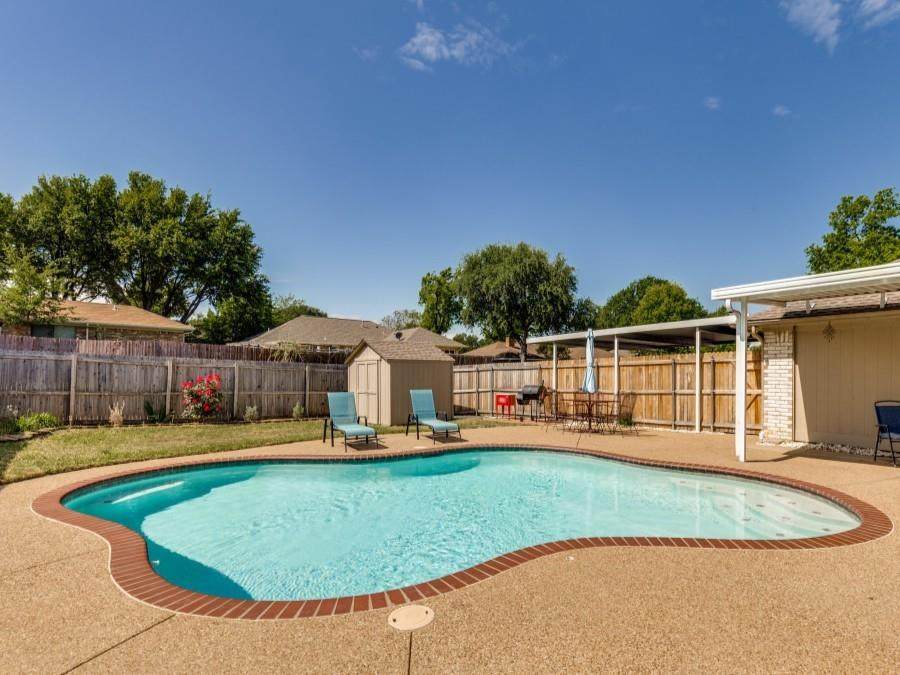 1608 Mayflower Drive - Photo 1