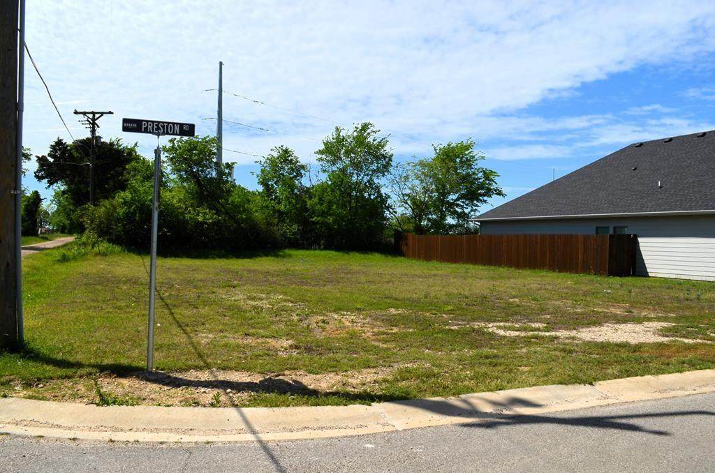 354 Preston Road - Photo 1