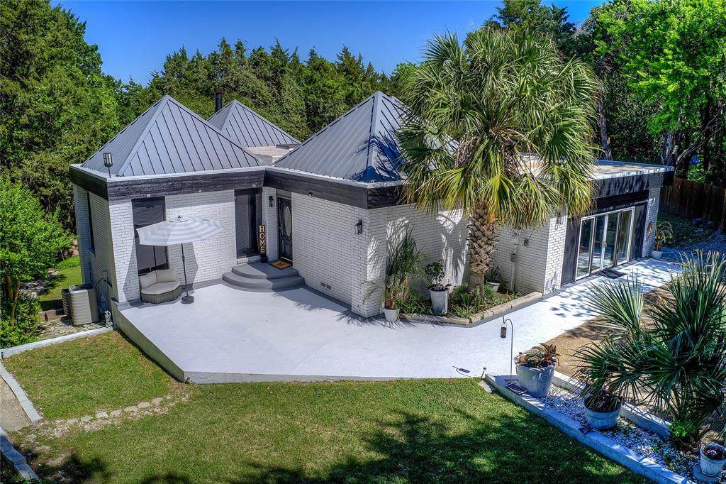 504 Summit Circle - Photo 1
