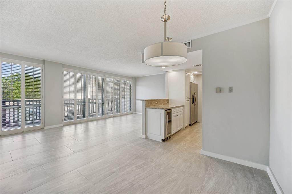 6211 Northwest Highway - Photo 1