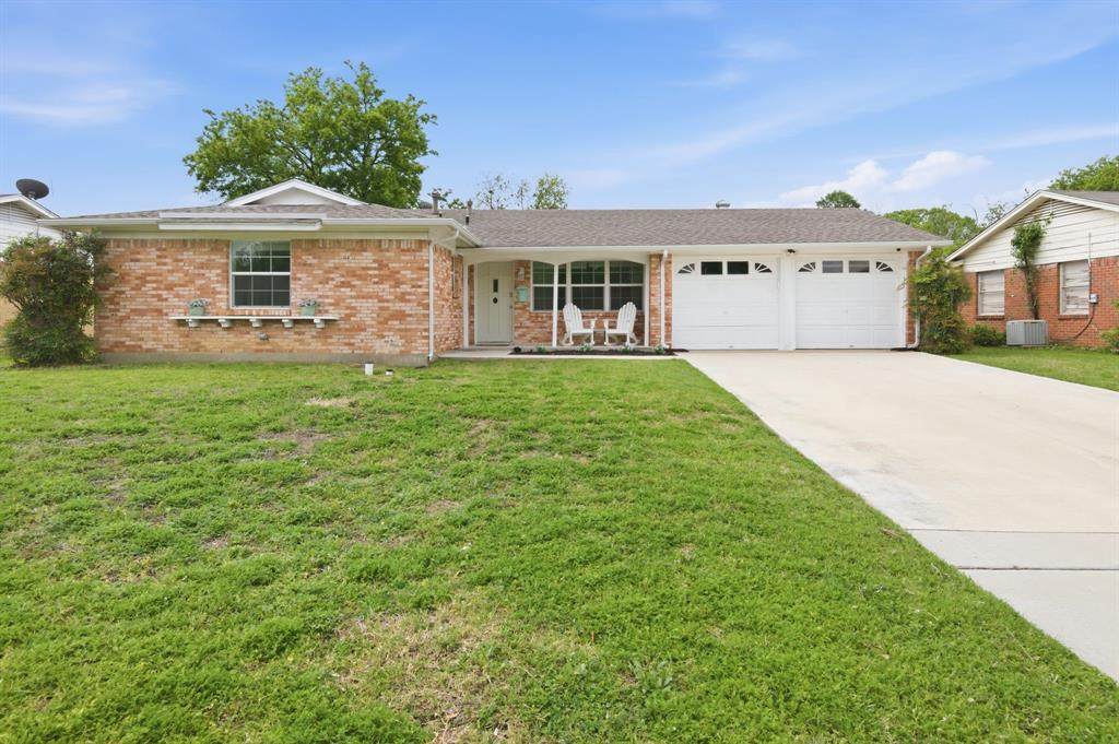 4709 Everest Drive - Photo 1