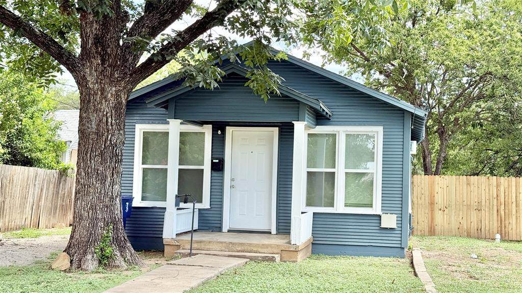 604 5th Street - Photo 1