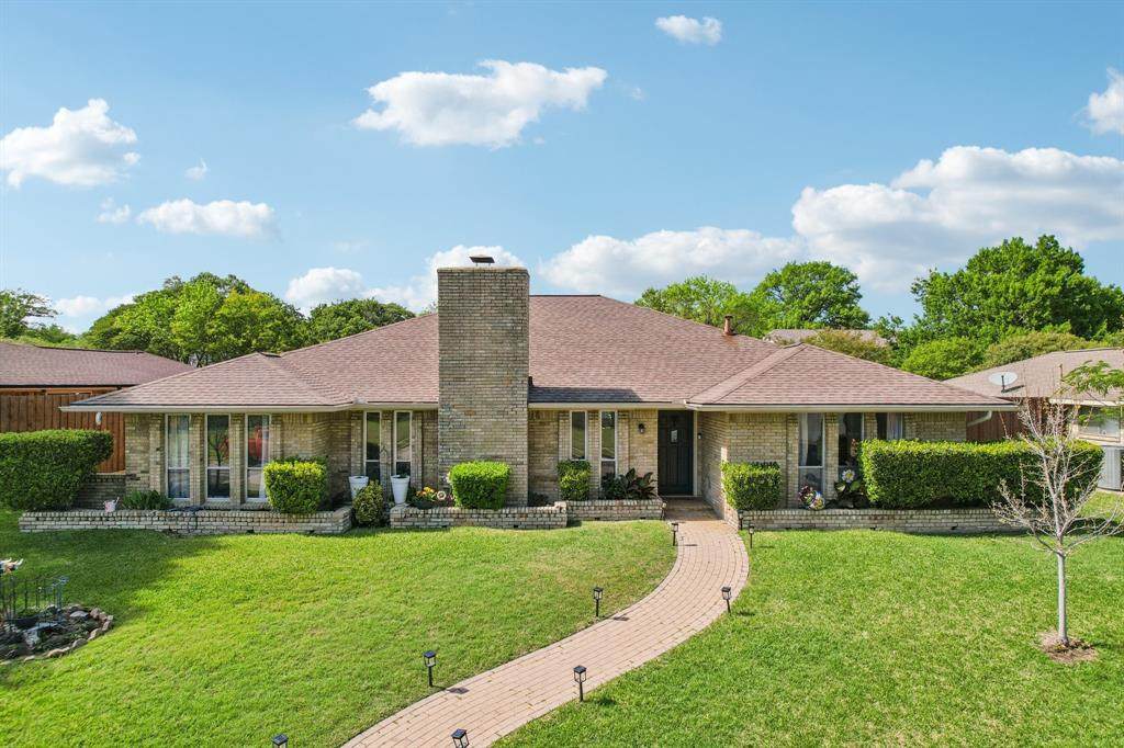2233 Parkhaven Drive - Photo 1