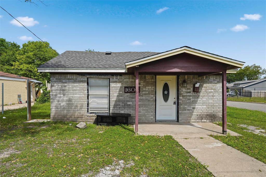 1606 Faulkner Lane - Photo 1
