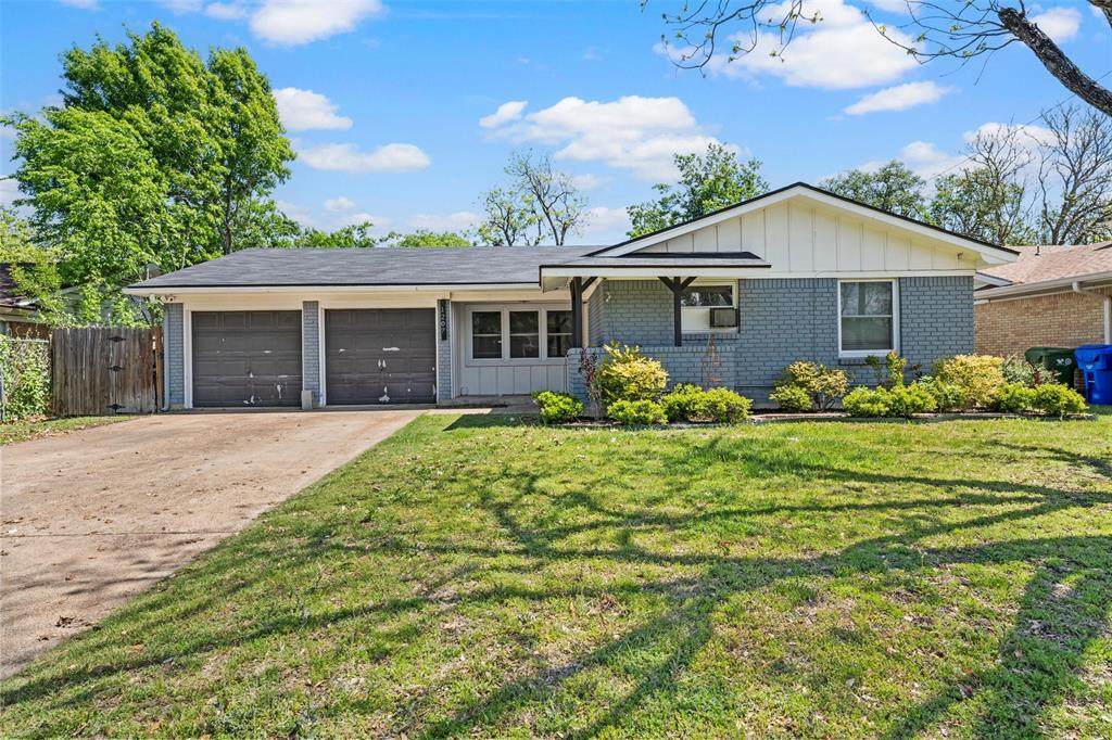 1207 Pembrook Drive - Photo 1