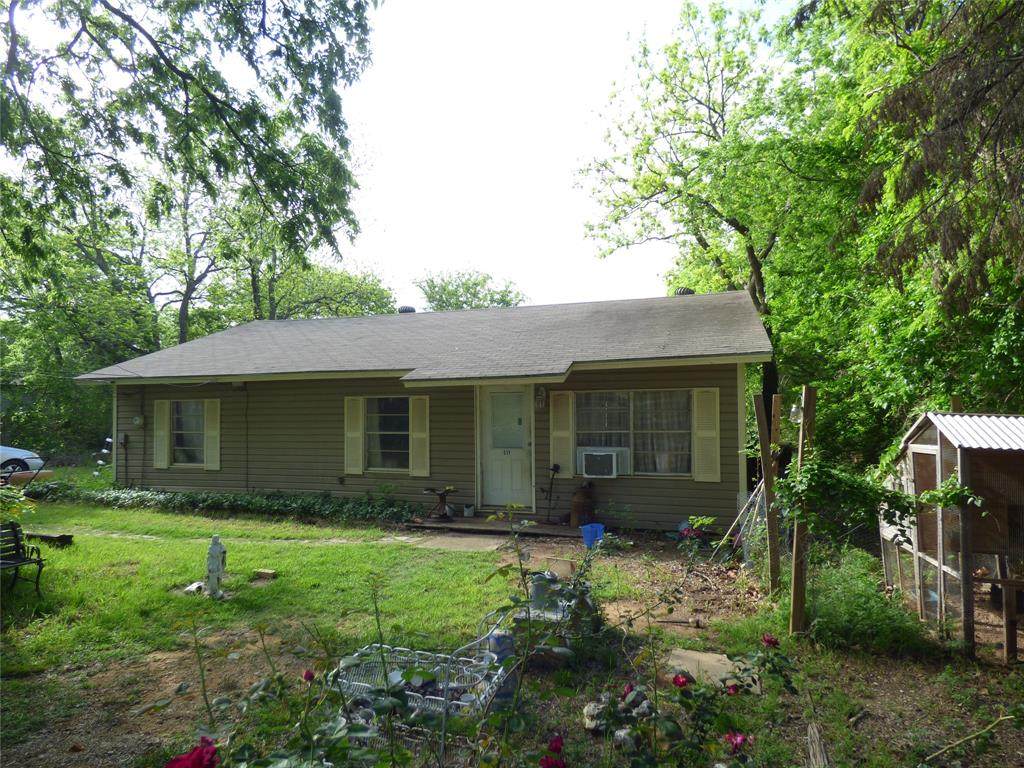 511 Pecan Street - Photo 1
