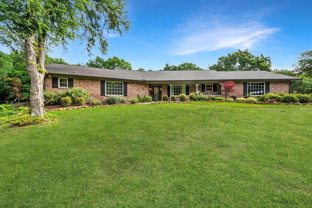 3725 County Road 0004 - Photo 1