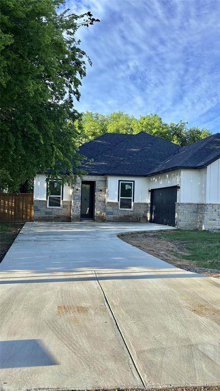 2729 Pike Drive - Photo 1