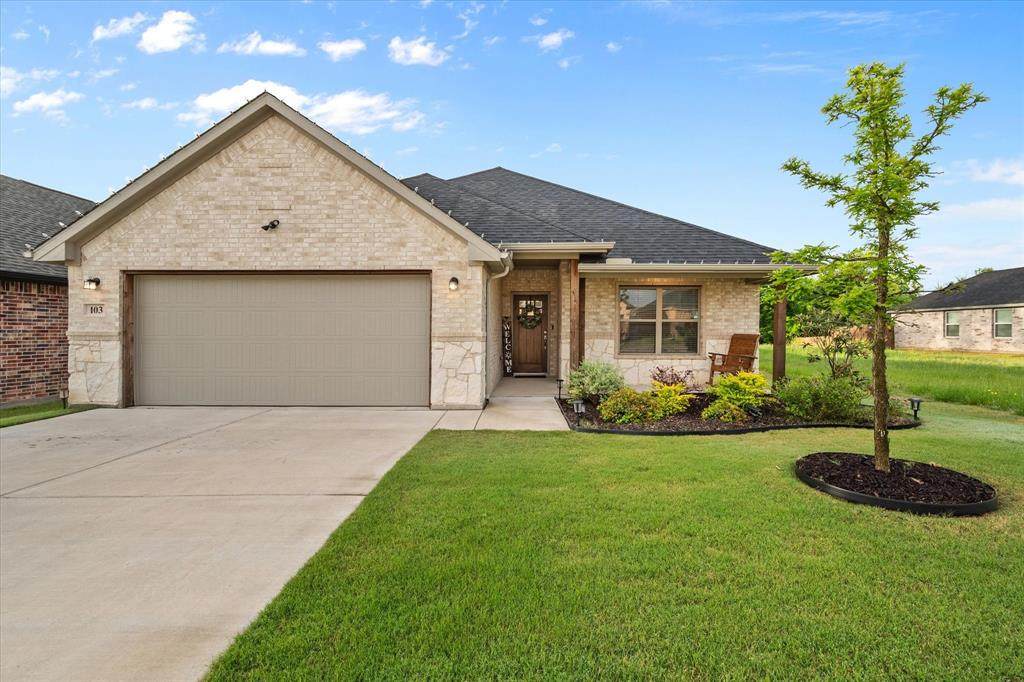 103 Randal Row - Photo 1