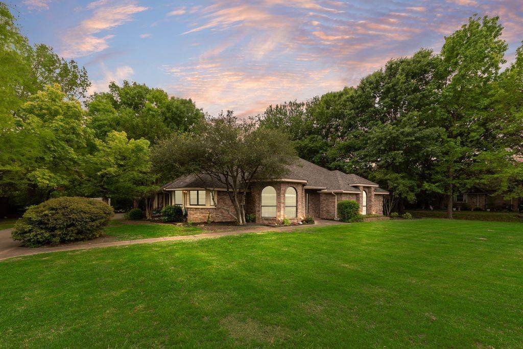 848 Nueces Trail - Photo 1