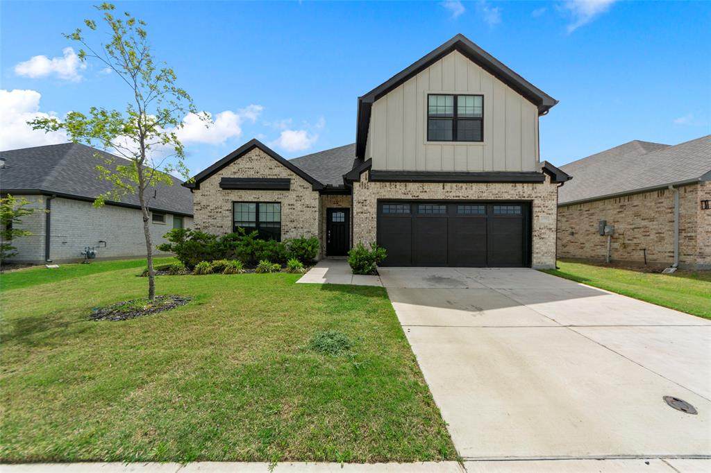 498 Oak Creek Drive - Photo 1