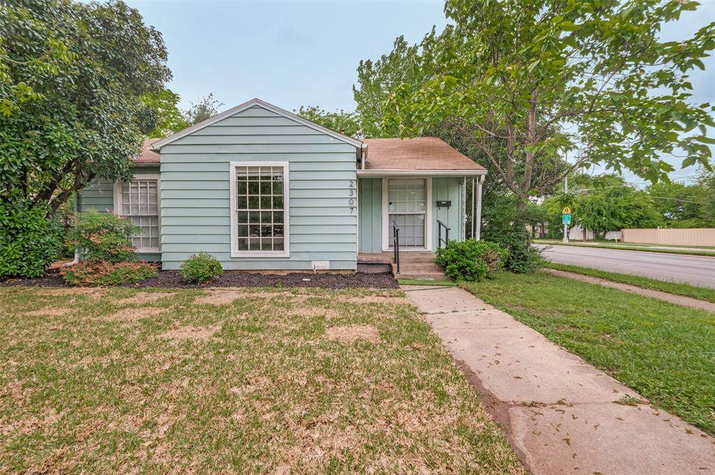2307 Idaho Avenue - Photo 1