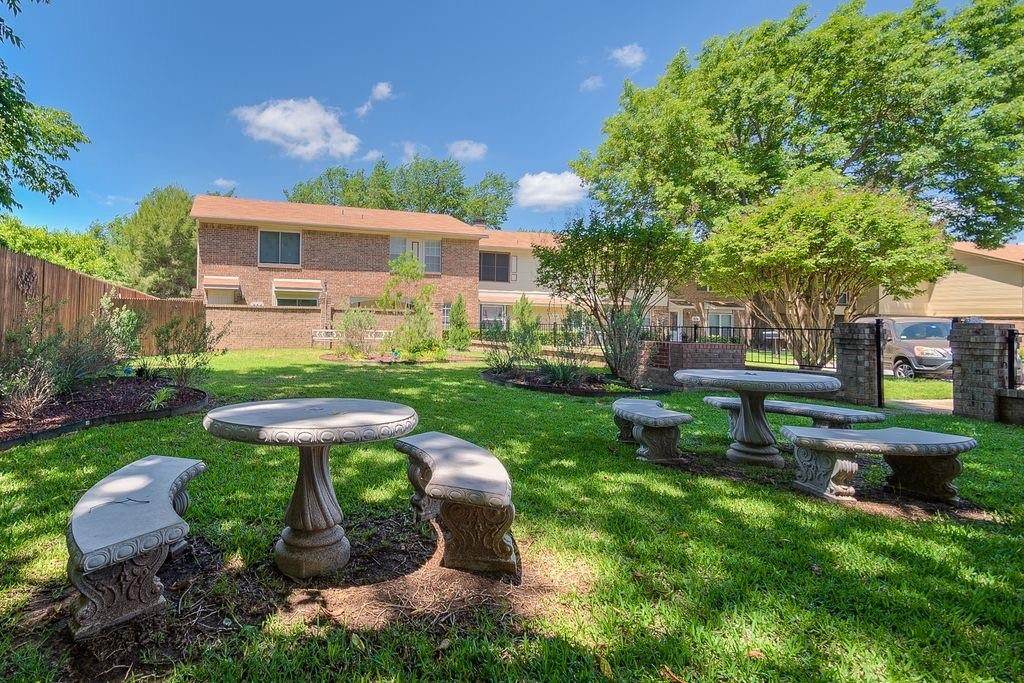 520 Pecan Acres Ct - Photo 1