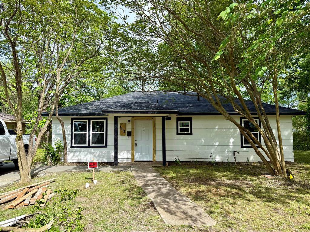 1114 Blackburn Street - Photo 1