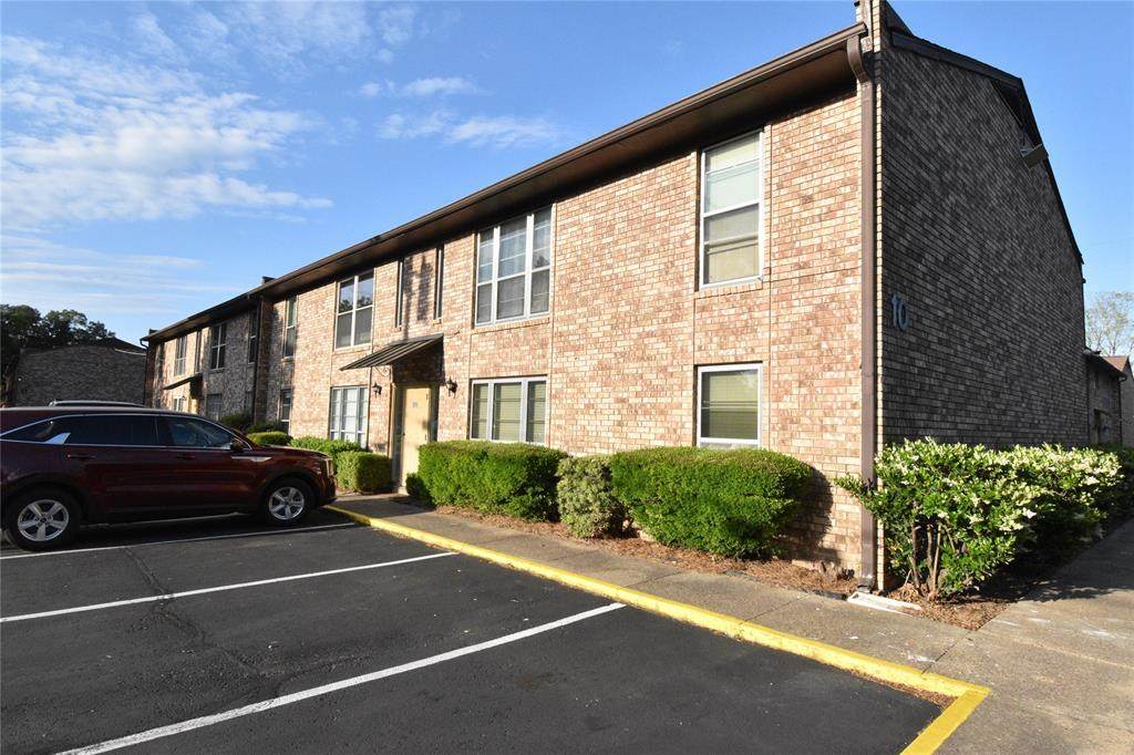 1820 Kings Highway - Photo 1
