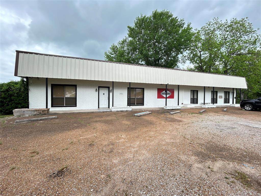 1021 Park Street - Photo 1