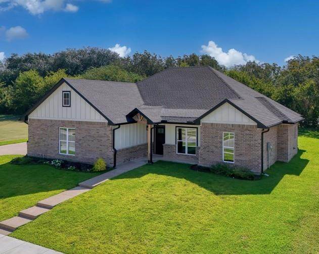 308 Crye Circle - Photo 1