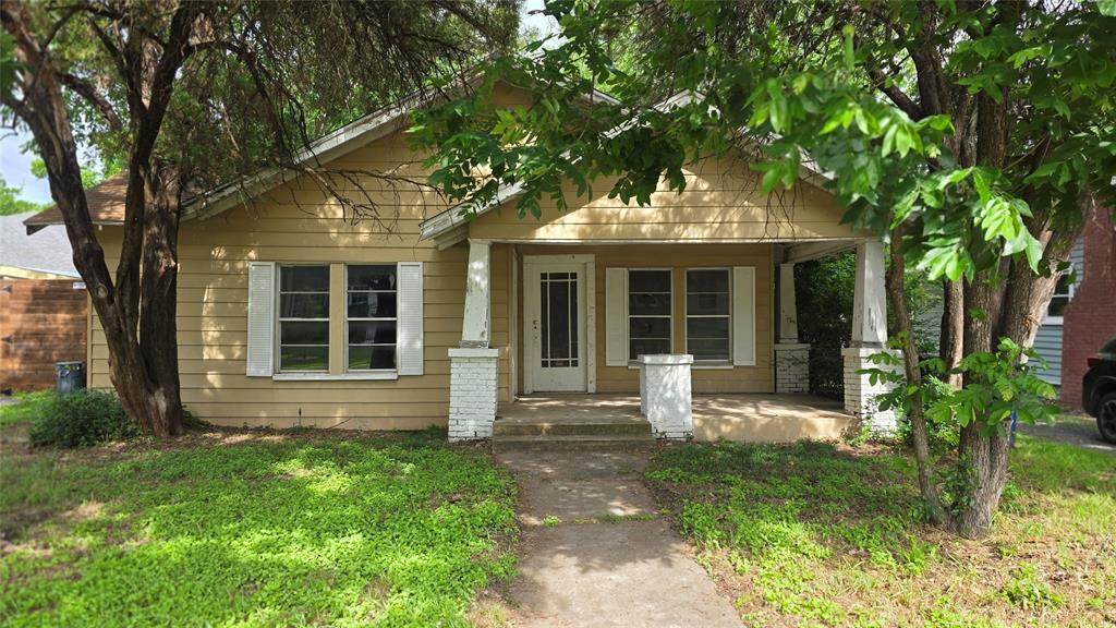 714 Montclair Avenue - Photo 1