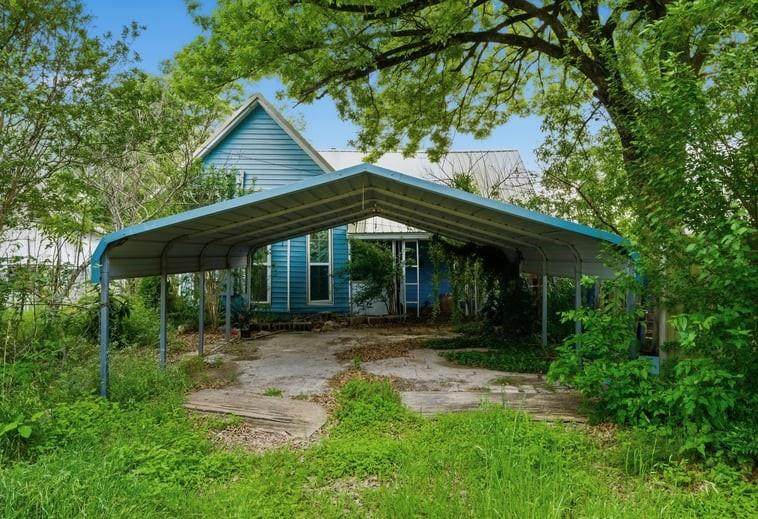 304 Brazos - Photo 1