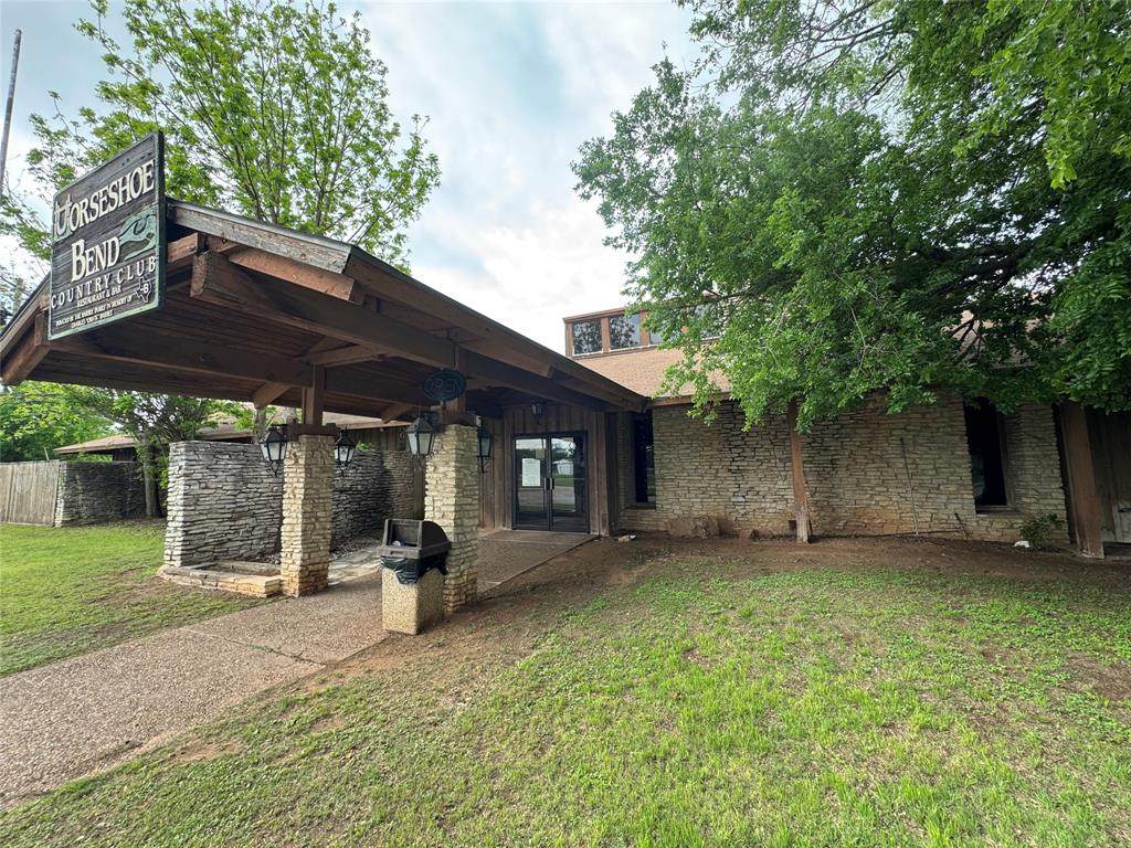 305 Lipan - Photo 1
