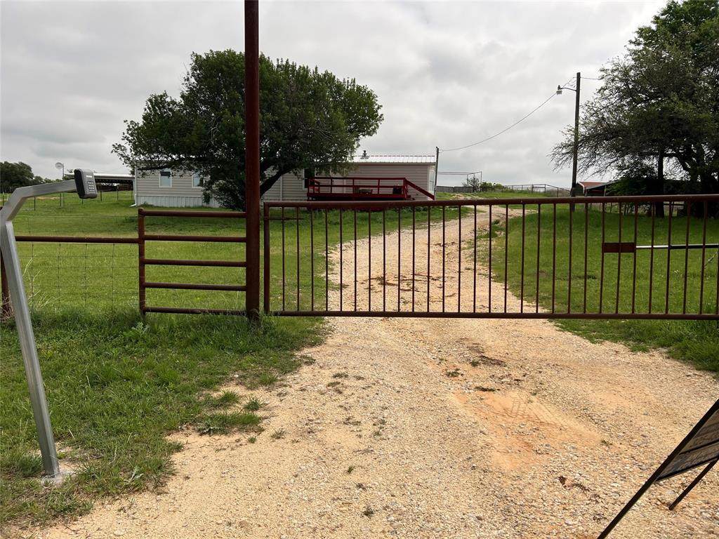 1661 County Road 195 - Photo 1
