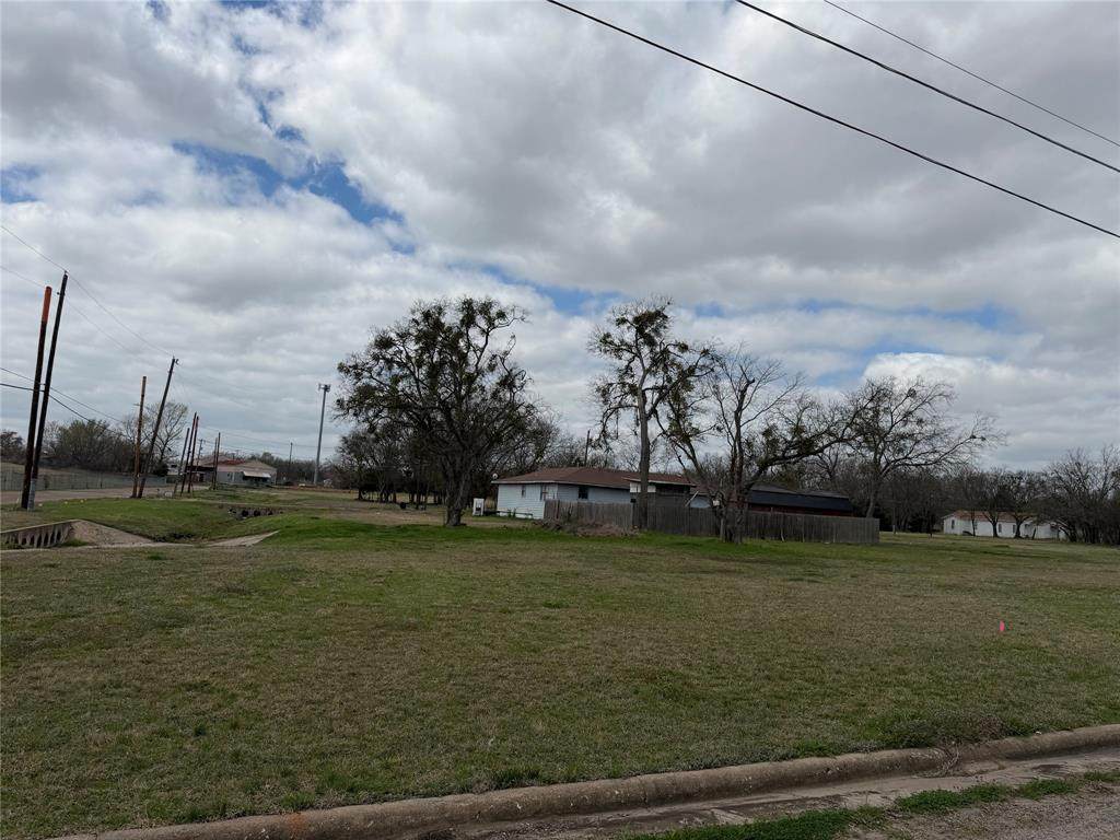 102 Johnson Street - Photo 1