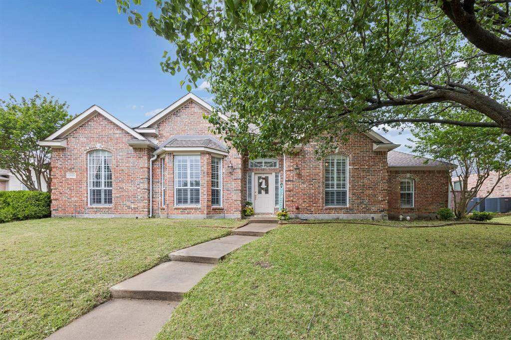 2810 Meadowside Drive - Photo 1